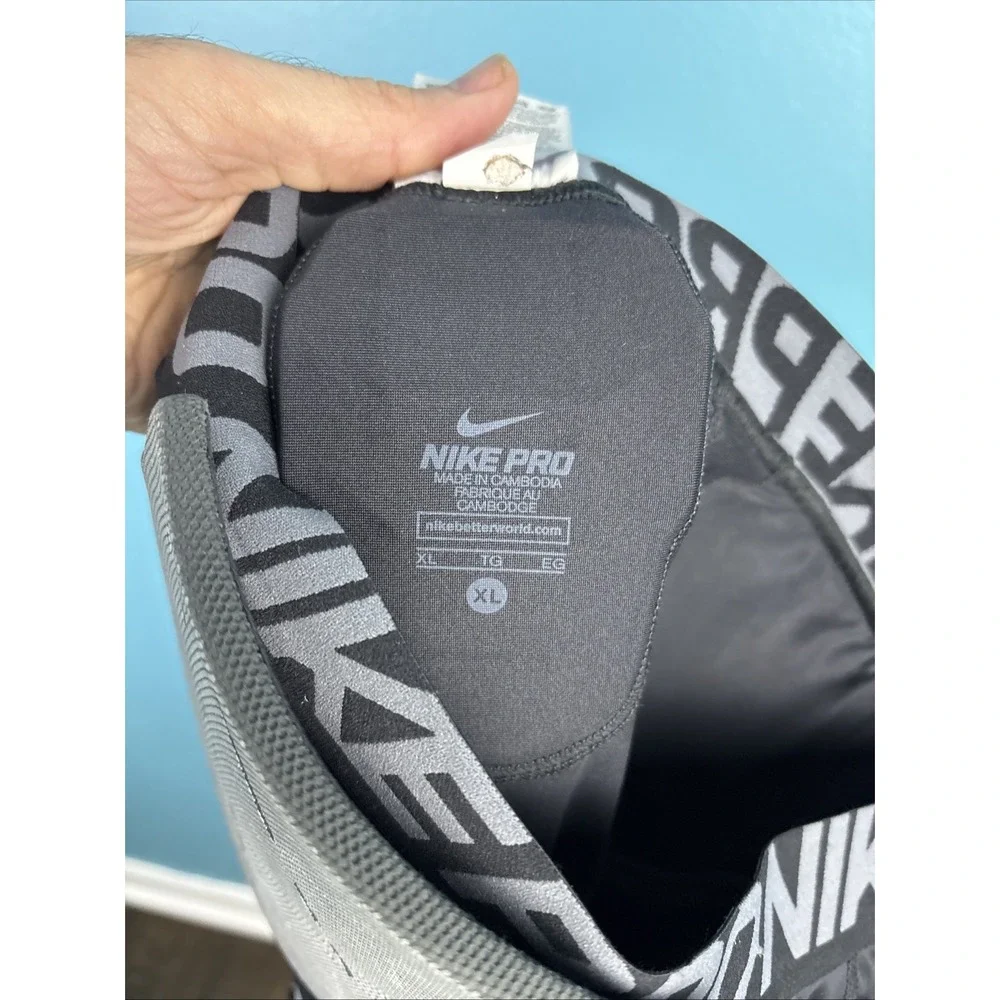 Nike Pro Combat 845718-010 Youth XL Football Pads Waist Thigh Tailbone Black